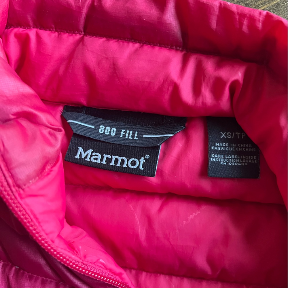 Marmot Women’s Pink 800 Fill XS Puffer Vest - Picture 9 of 15